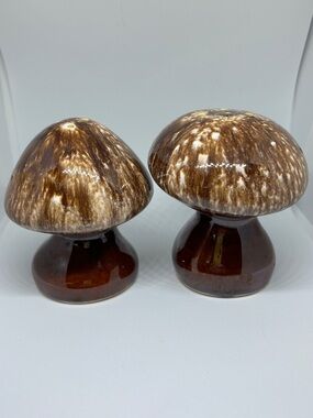 McCoy USA Mushroom Salt & Pepper Shaker Brown Drip Ceramic 1970s Vintage MCM